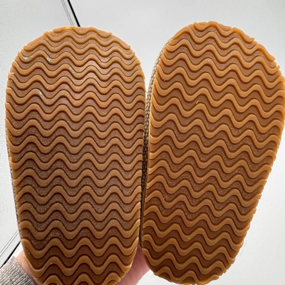 The Children's Place Boys Toddler Size 4 Tan Kids Slide On Dress Shoes Loafers